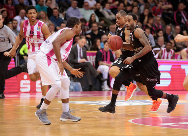 3不敌法国 3不敌法国